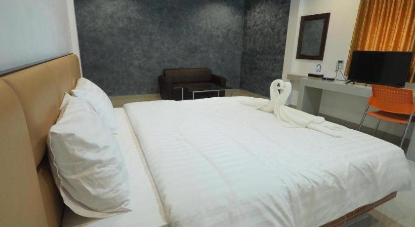 The Phant Hotel Surin Exterior foto